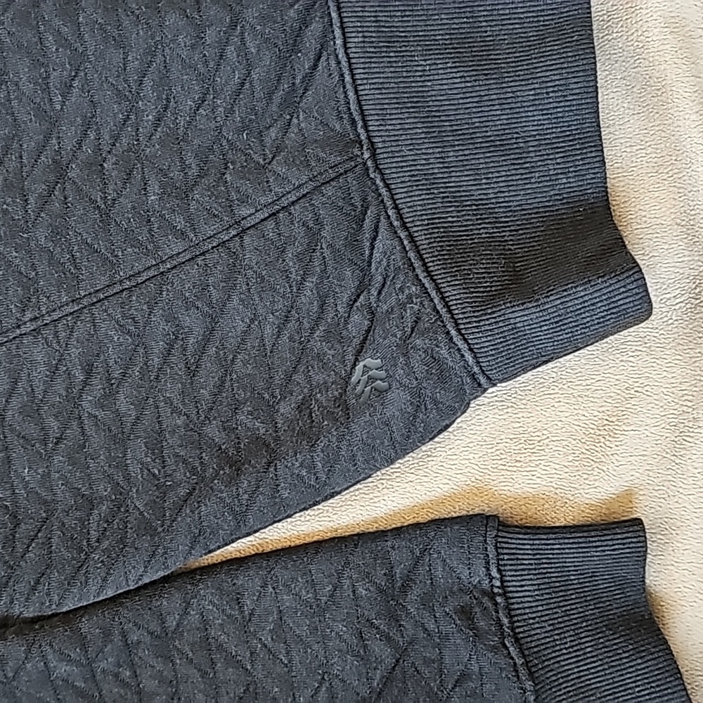 All In Motion black cropped sweatshirt - Picture 8 of 12